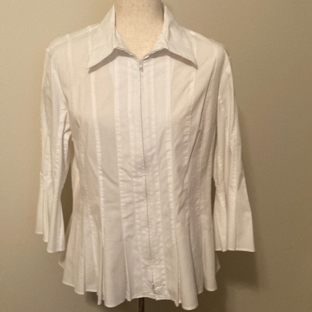 Dress Barn Women’s Pleated Zipper White Blouse Size L